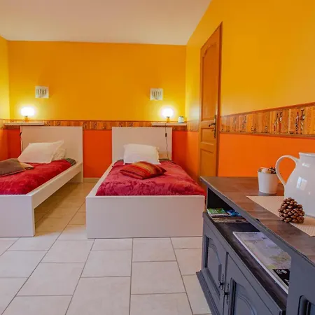 Holiday home Les Fretees Laines-aux-Bois