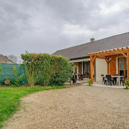 Les Fretees * Laines-aux-Bois